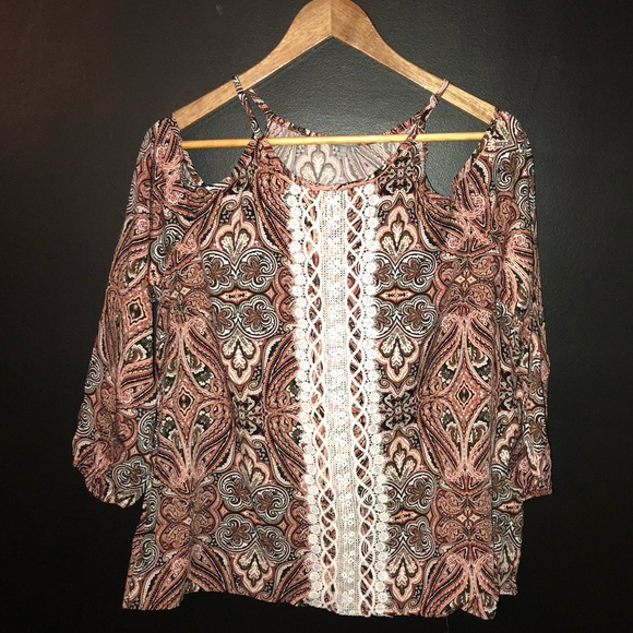 Charlotte Russe Tops - Charlotte Russe Pep Shoulder Blouse
